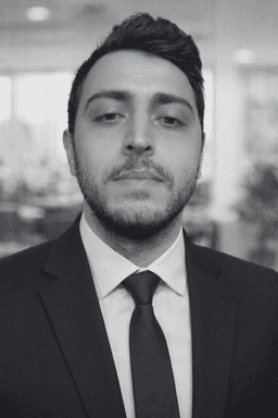 Kadir A. — Karen Dijital Kurucu & Yazılım Geliştirici